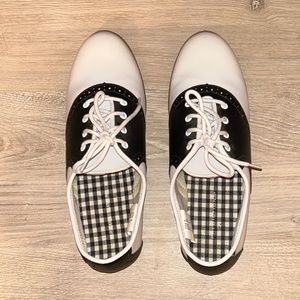 Predictions Womens Saddle Oxford